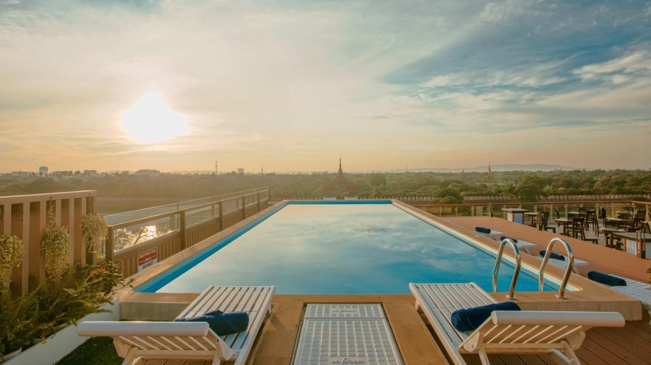 Sunset Palace View Suites Мандалай Экстерьер фото