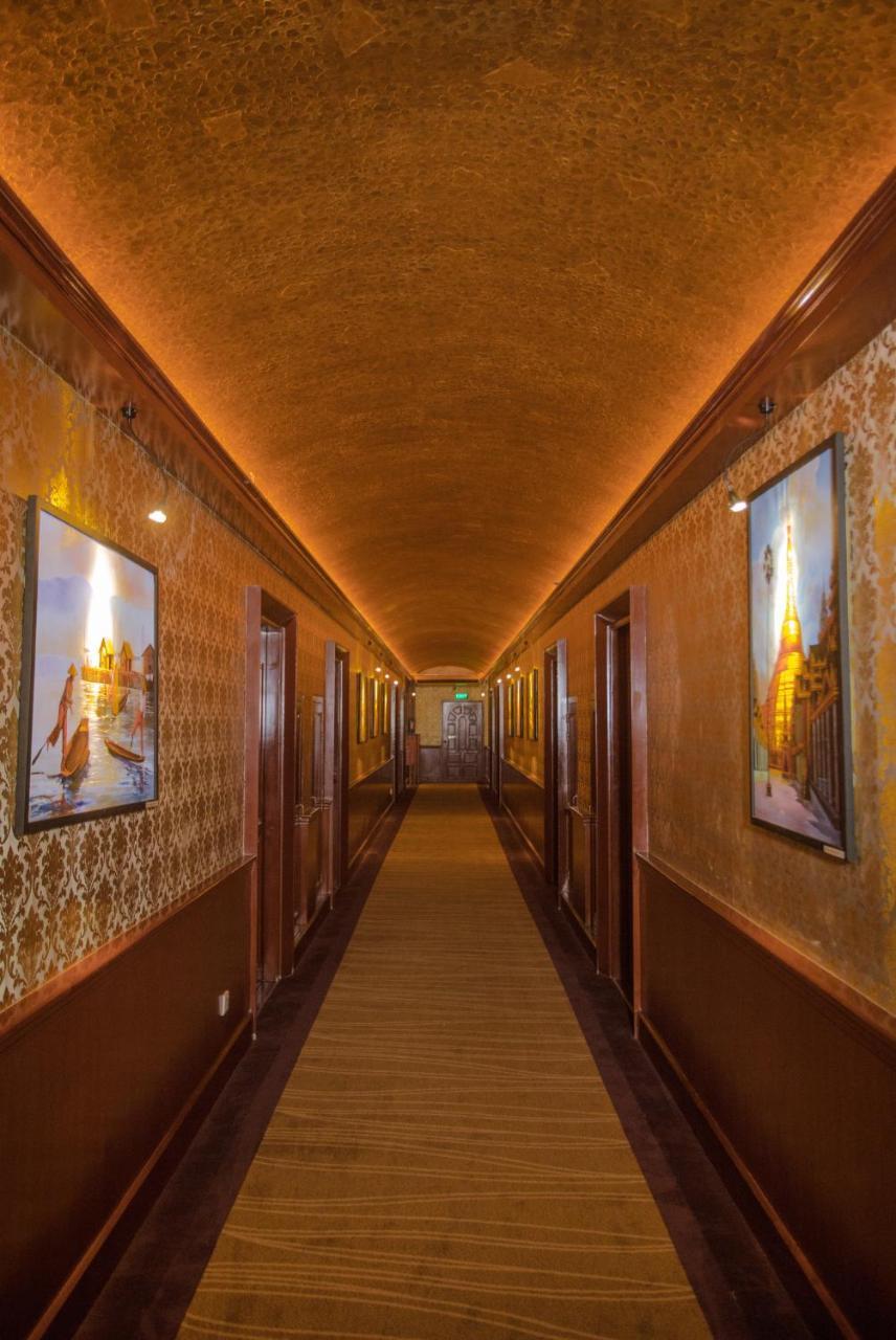 Sunset Palace View Suites Мандалай Экстерьер фото